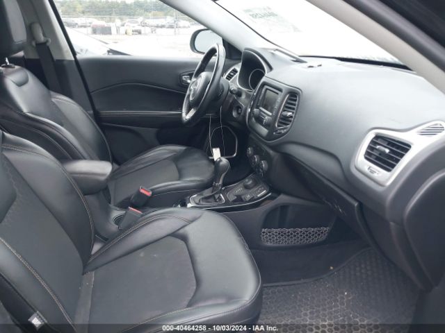 Photo 4 VIN: 3C4NJDBB3JT307093 - JEEP COMPASS 