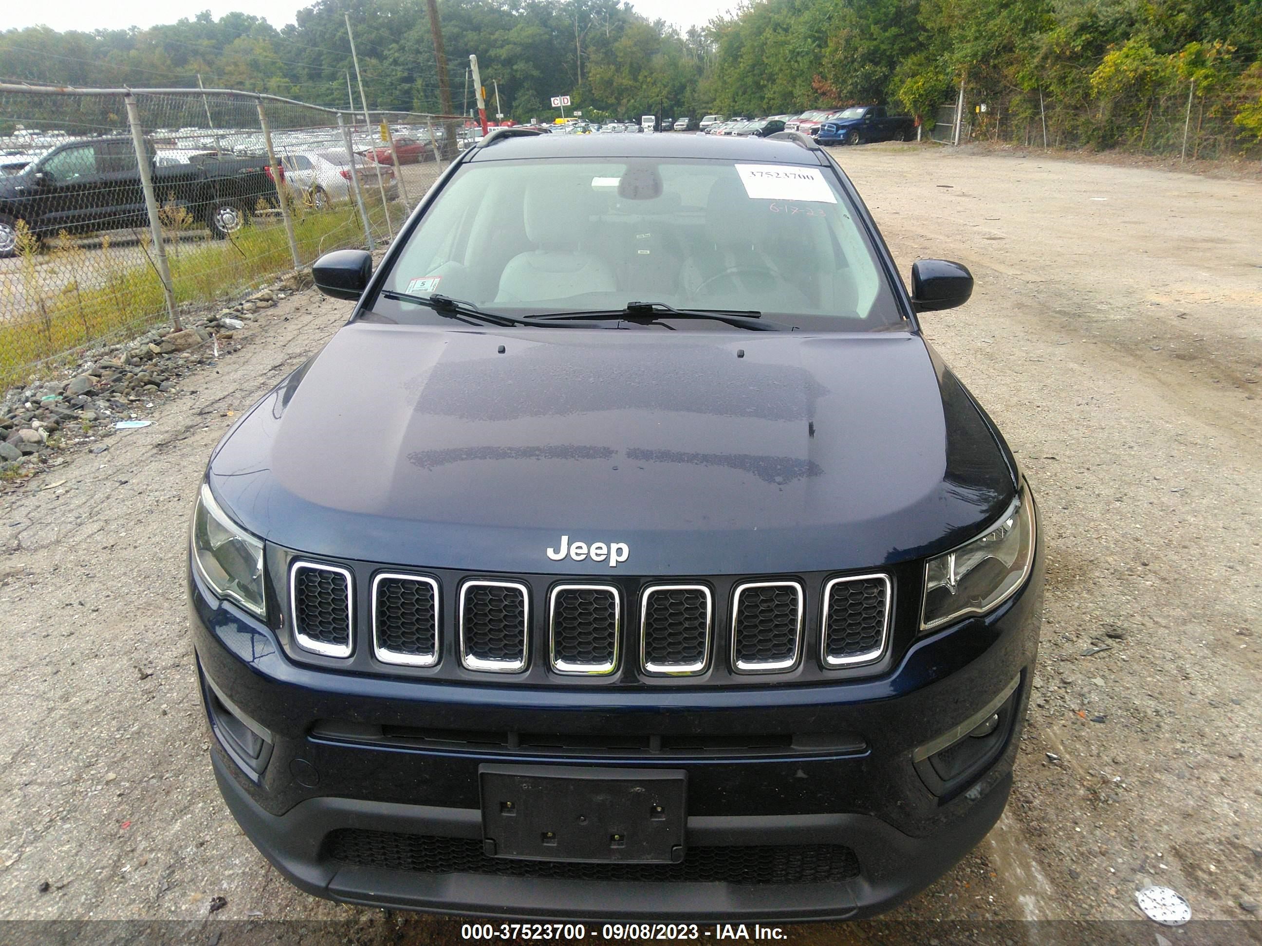 Photo 11 VIN: 3C4NJDBB3JT403564 - JEEP COMPASS 