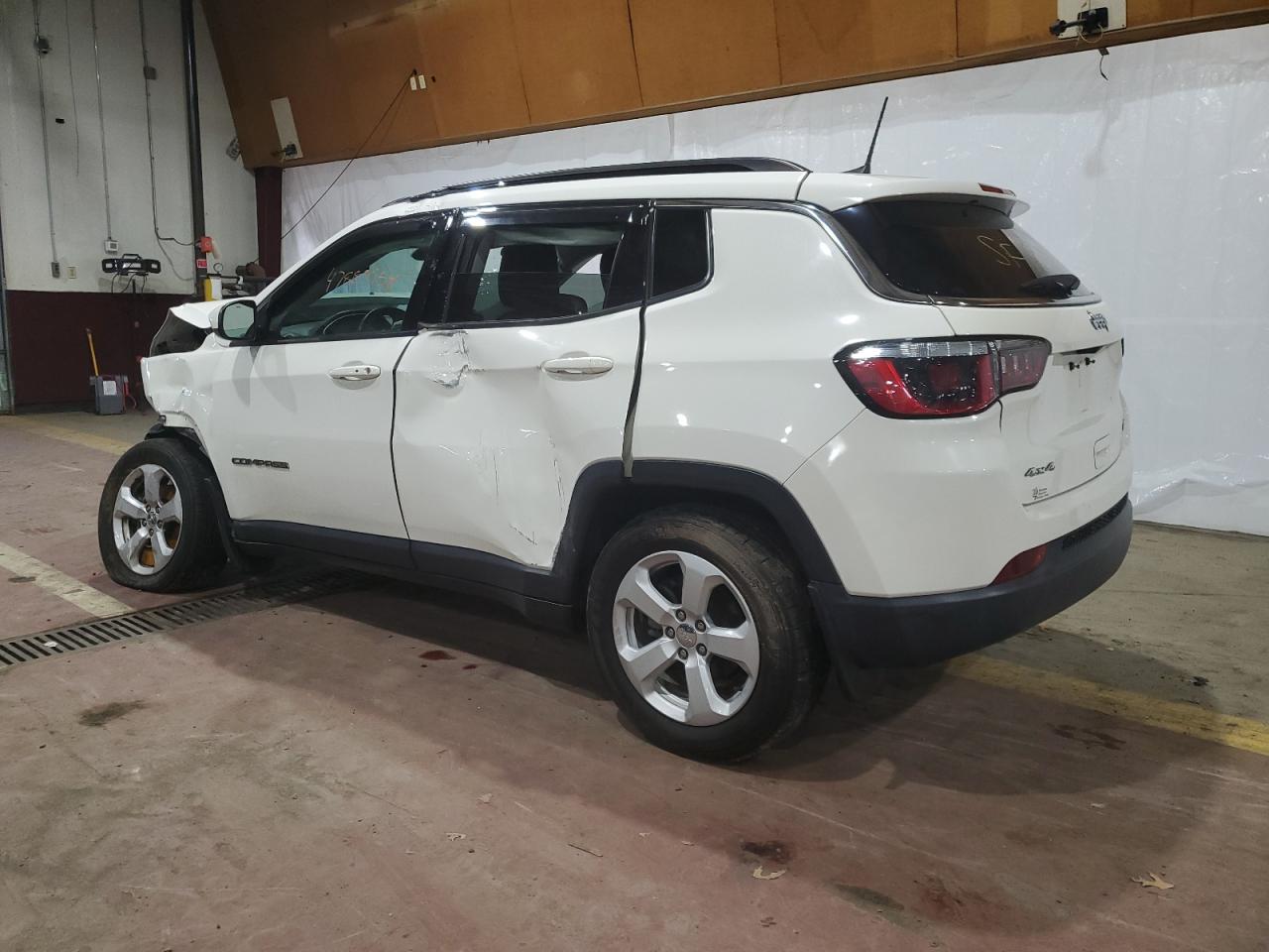 Photo 1 VIN: 3C4NJDBB3JT467488 - JEEP COMPASS 