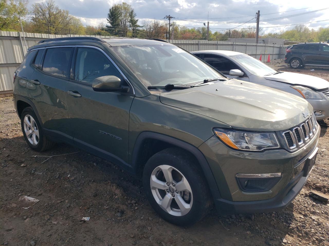 Photo 3 VIN: 3C4NJDBB3KT600266 - JEEP COMPASS 