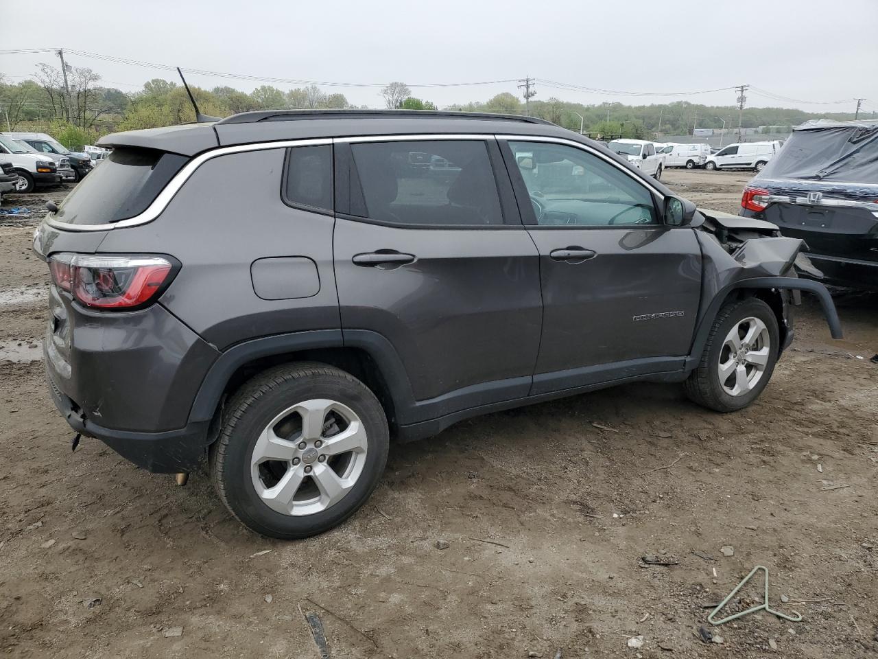 Photo 2 VIN: 3C4NJDBB3KT812777 - JEEP COMPASS 