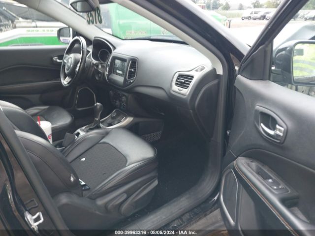 Photo 4 VIN: 3C4NJDBB3KT849893 - JEEP COMPASS 