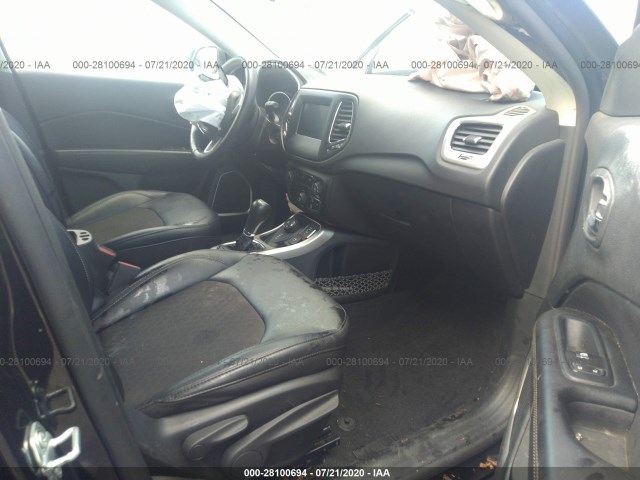 Photo 4 VIN: 3C4NJDBB3KT850767 - JEEP COMPASS 