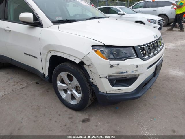 Photo 5 VIN: 3C4NJDBB3LT144559 - JEEP COMPASS 