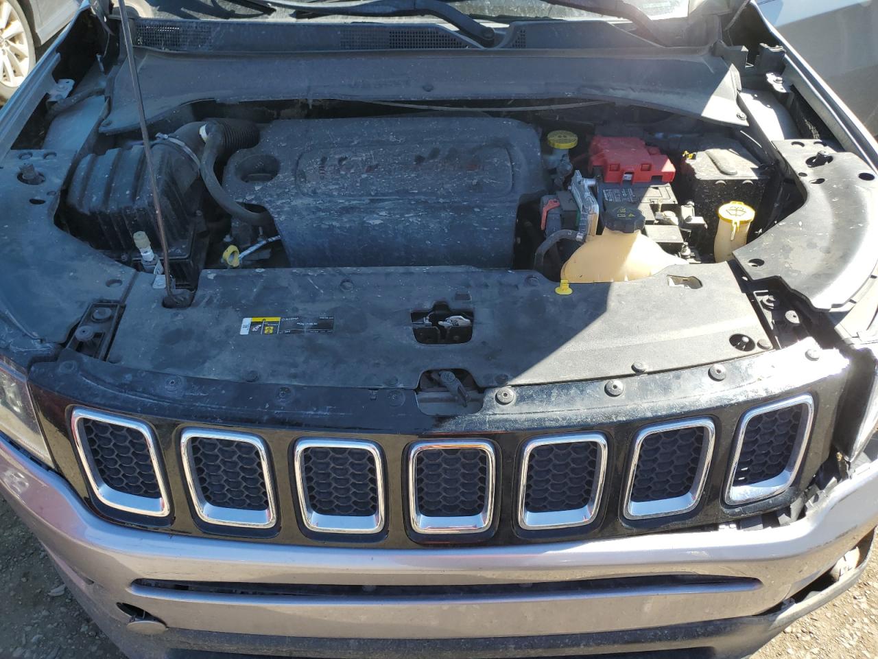 Photo 11 VIN: 3C4NJDBB3MT575601 - JEEP COMPASS 