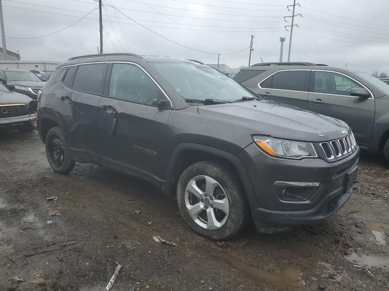 Photo 3 VIN: 3C4NJDBB4JT162601 - JEEP COMPASS 