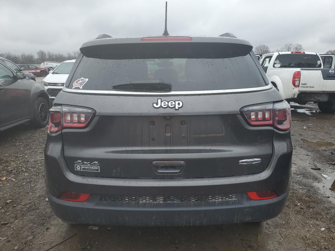 Photo 5 VIN: 3C4NJDBB4JT162601 - JEEP COMPASS 