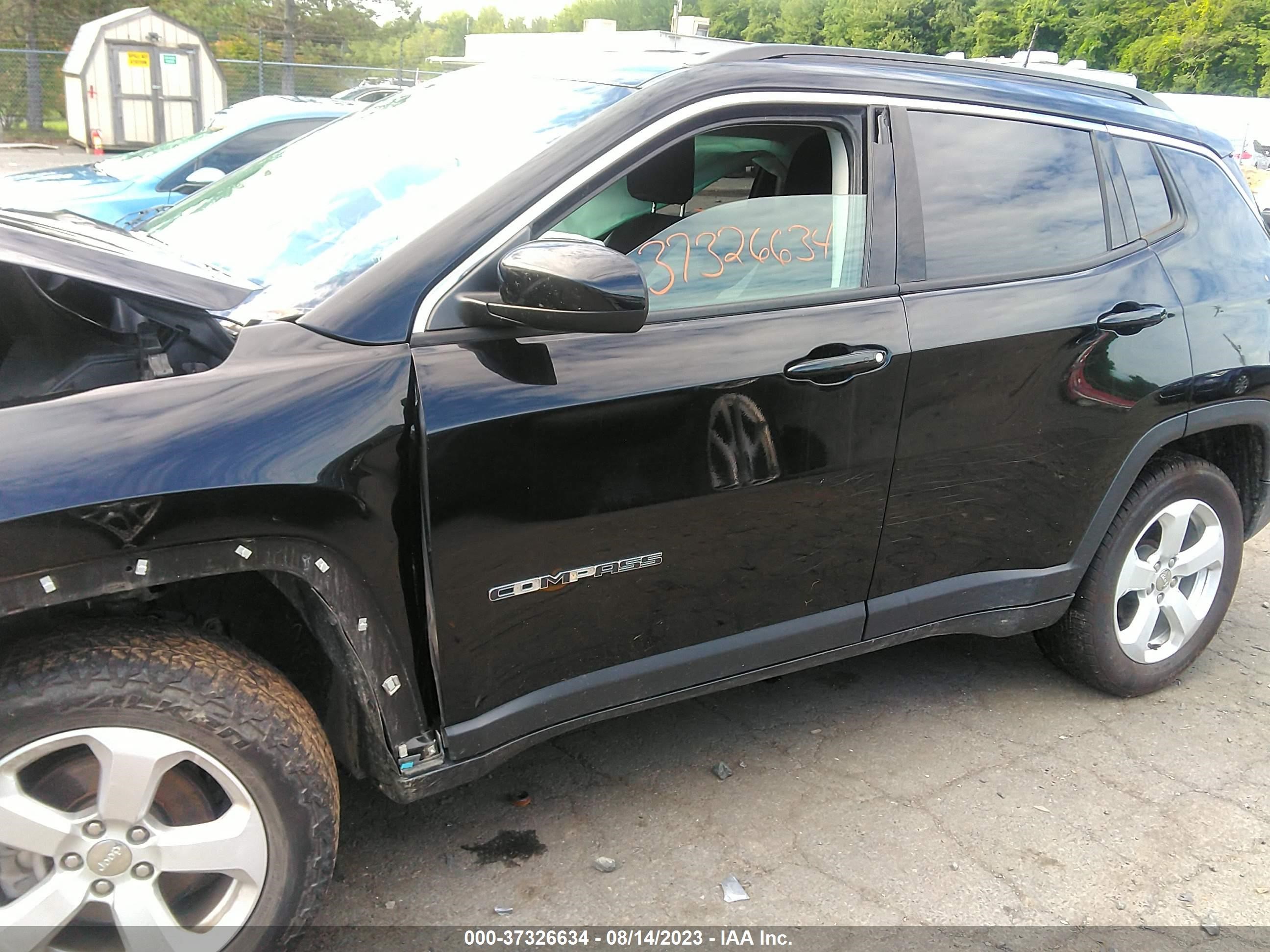 Photo 14 VIN: 3C4NJDBB4JT392977 - JEEP COMPASS 