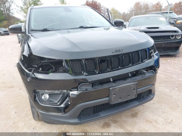 Photo 5 VIN: 3C4NJDBB4JT403170 - JEEP COMPASS 