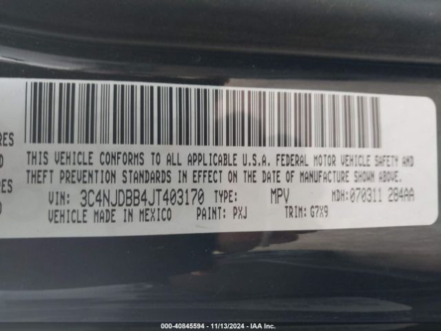 Photo 8 VIN: 3C4NJDBB4JT403170 - JEEP COMPASS 