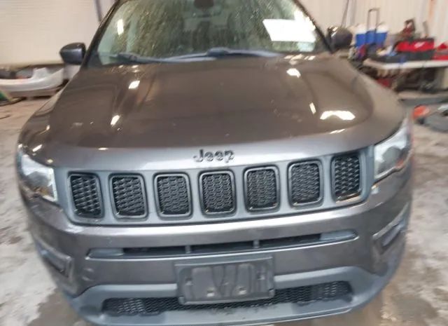 Photo 5 VIN: 3C4NJDBB4KT599001 - JEEP COMPASS 