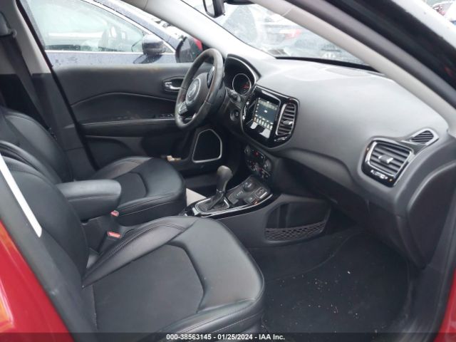 Photo 4 VIN: 3C4NJDBB4KT697607 - JEEP COMPASS 