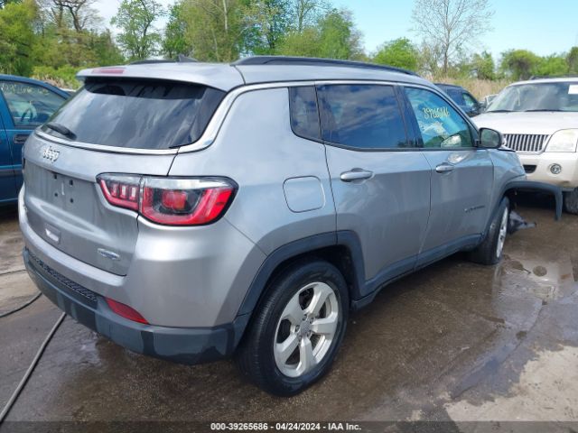 Photo 3 VIN: 3C4NJDBB4KT767977 - JEEP COMPASS 