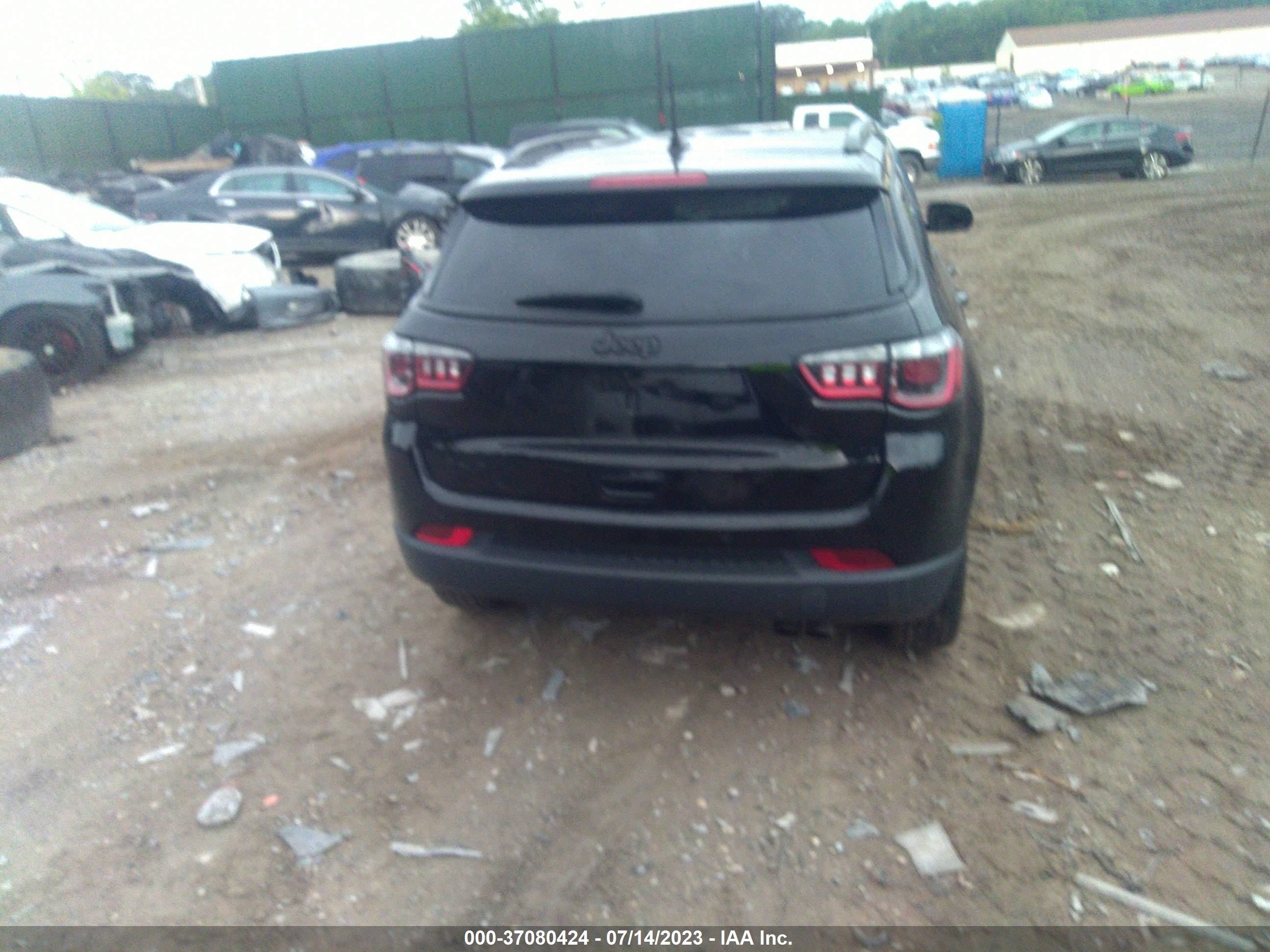 Photo 15 VIN: 3C4NJDBB4MT504827 - JEEP COMPASS 