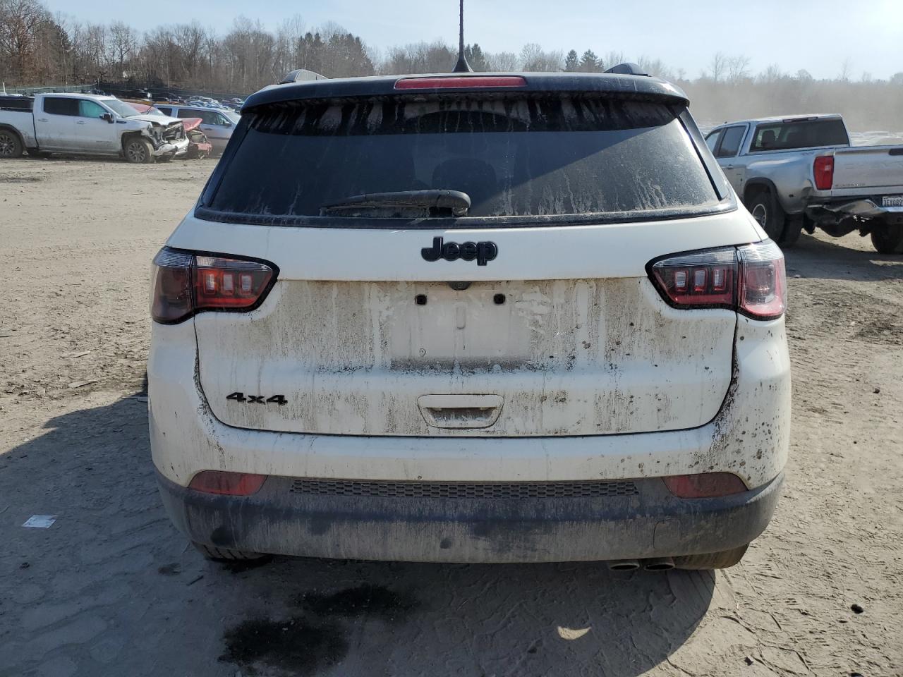 Photo 5 VIN: 3C4NJDBB4MT523474 - JEEP COMPASS 