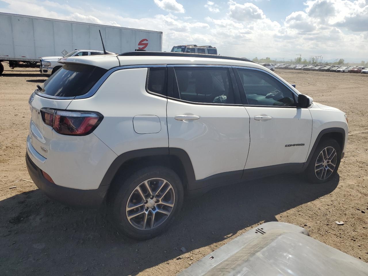 Photo 2 VIN: 3C4NJDBB5HT688715 - JEEP COMPASS 