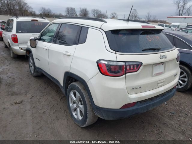 Photo 2 VIN: 3C4NJDBB5JT138937 - KIA SPORTAGE 