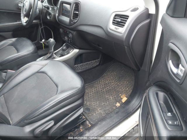 Photo 4 VIN: 3C4NJDBB5JT138937 - KIA SPORTAGE 