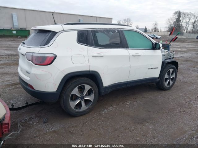 Photo 3 VIN: 3C4NJDBB5JT144480 - JEEP COMPASS 