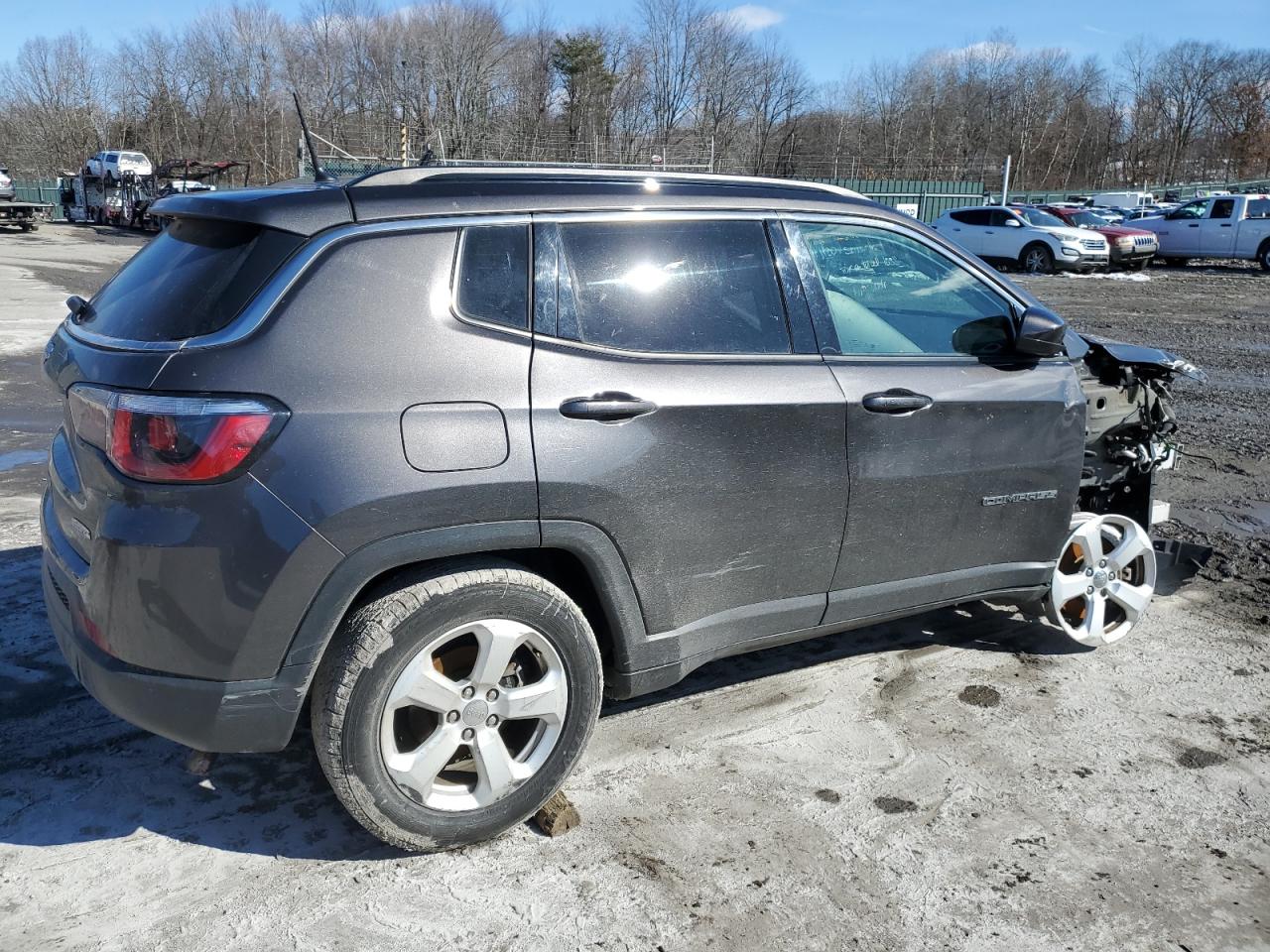 Photo 2 VIN: 3C4NJDBB5JT153017 - JEEP COMPASS 