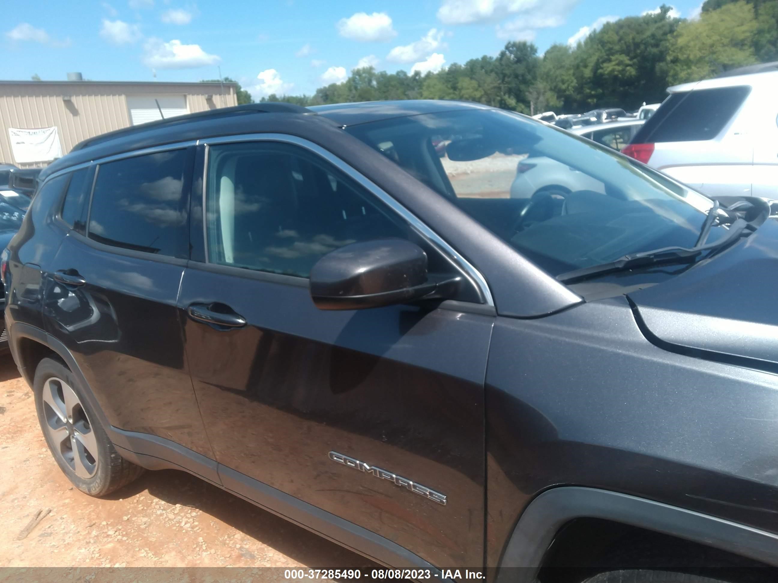 Photo 12 VIN: 3C4NJDBB5JT179911 - JEEP COMPASS 