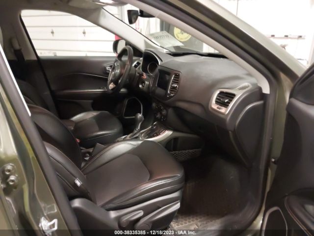 Photo 4 VIN: 3C4NJDBB5JT205343 - JEEP COMPASS 