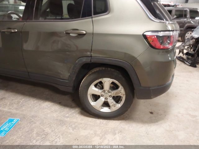 Photo 5 VIN: 3C4NJDBB5JT205343 - JEEP COMPASS 