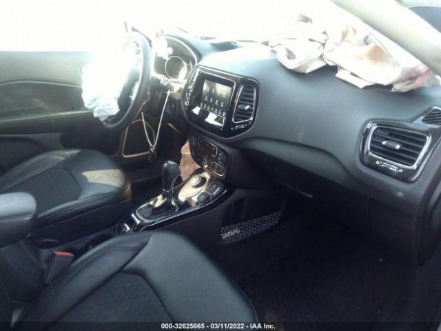 Photo 4 VIN: 3C4NJDBB5JT325742 - JEEP COMPASS 