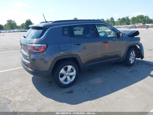 Photo 3 VIN: 3C4NJDBB5JT350219 - JEEP COMPASS 