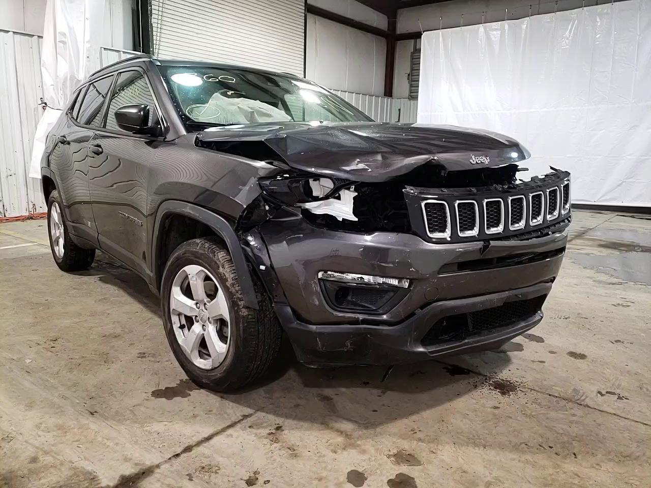 Photo 10 VIN: 3C4NJDBB5JT359907 - JEEP COMPASS 