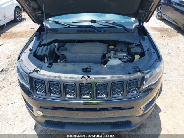 Photo 9 VIN: 3C4NJDBB5JT395418 - JEEP COMPASS 