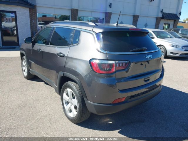 Photo 2 VIN: 3C4NJDBB5JT398657 - JEEP COMPASS 