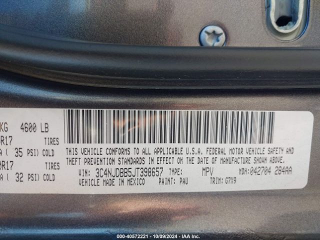 Photo 8 VIN: 3C4NJDBB5JT398657 - JEEP COMPASS 