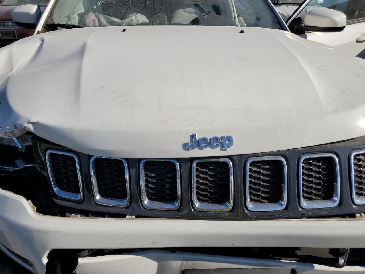 Photo 11 VIN: 3C4NJDBB5JT401315 - JEEP COMPASS 