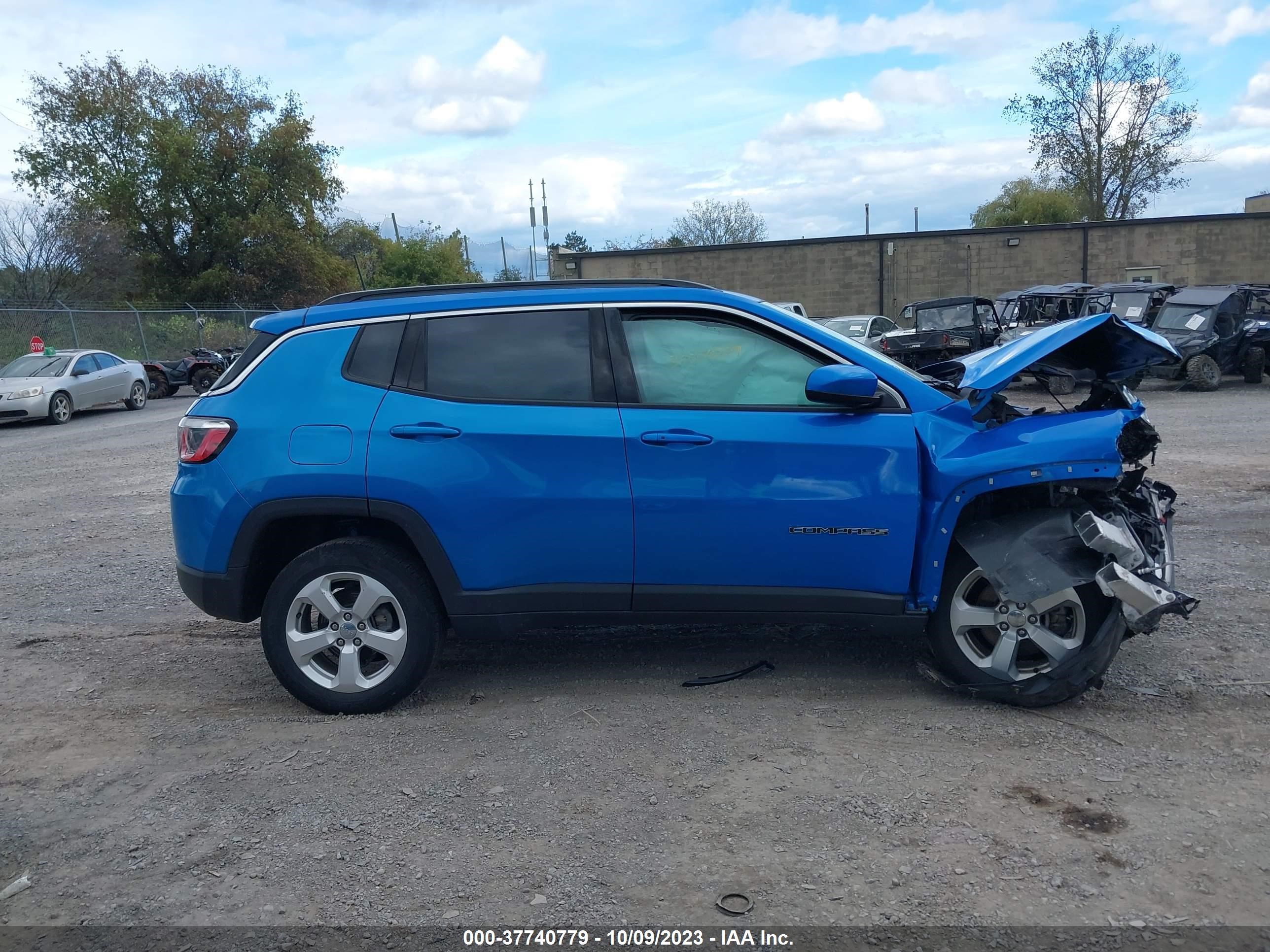 Photo 11 VIN: 3C4NJDBB5JT485216 - JEEP COMPASS 