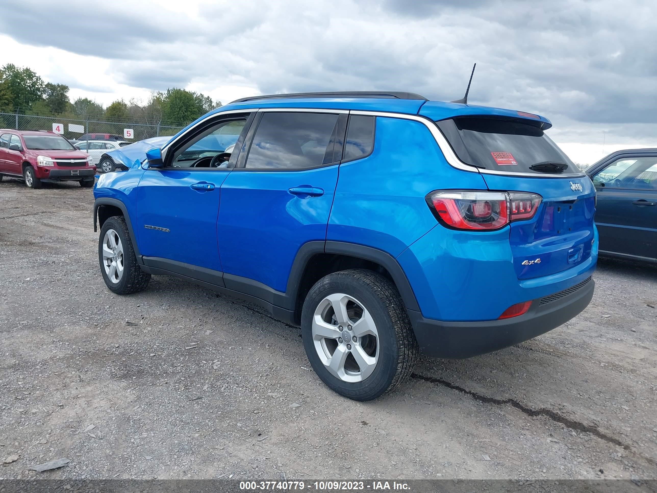 Photo 2 VIN: 3C4NJDBB5JT485216 - JEEP COMPASS 