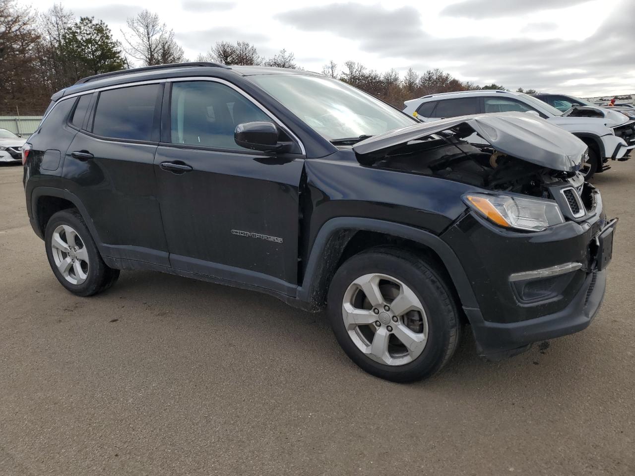 Photo 3 VIN: 3C4NJDBB5JT492912 - JEEP COMPASS 