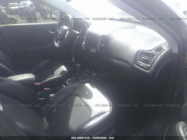 Photo 4 VIN: 3C4NJDBB5KT595653 - JEEP COMPASS 