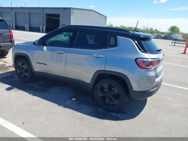 Photo 2 VIN: 3C4NJDBB5KT697387 - JEEP COMPASS 