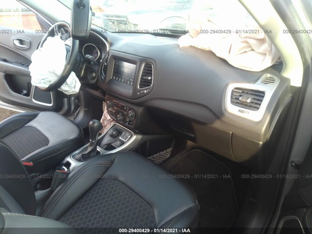 Photo 4 VIN: 3C4NJDBB5KT807158 - JEEP COMPASS 