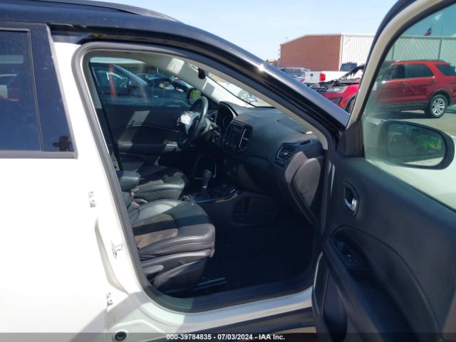 Photo 4 VIN: 3C4NJDBB5MT568634 - JEEP COMPASS 