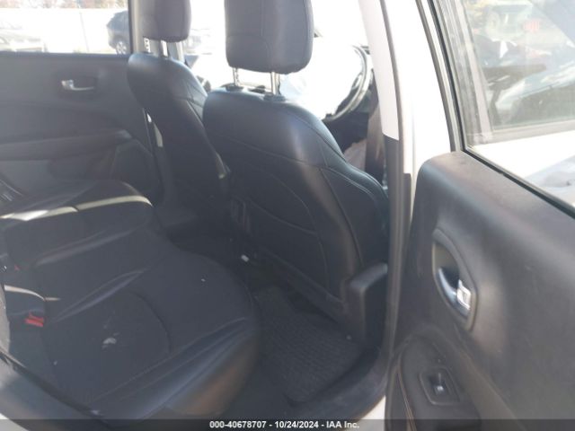 Photo 7 VIN: 3C4NJDBB5MT573946 - JEEP COMPASS 