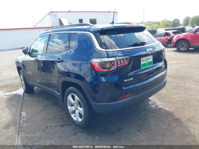 Photo 2 VIN: 3C4NJDBB6JT175897 - JEEP COMPASS 