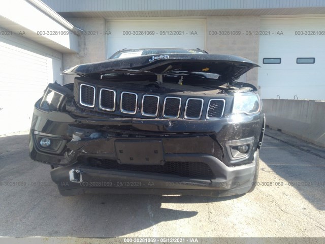 Photo 5 VIN: 3C4NJDBB6JT190867 - JEEP COMPASS 