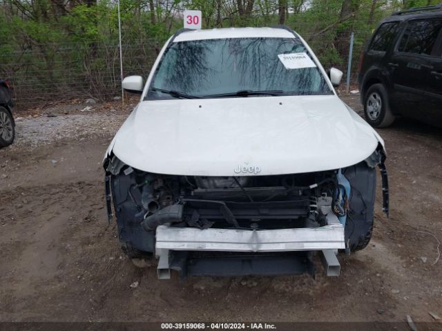 Photo 5 VIN: 3C4NJDBB6JT291083 - JEEP COMPASS 