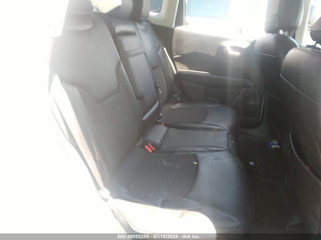 Photo 7 VIN: 3C4NJDBB6JT423212 - JEEP COMPASS 