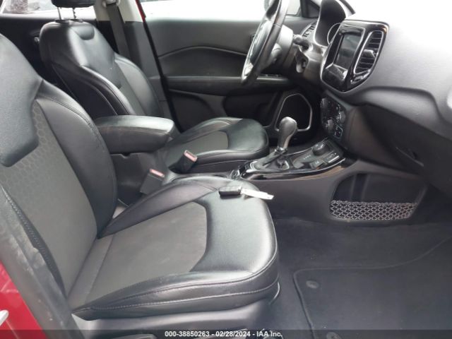 Photo 4 VIN: 3C4NJDBB6JT434386 - JEEP COMPASS 