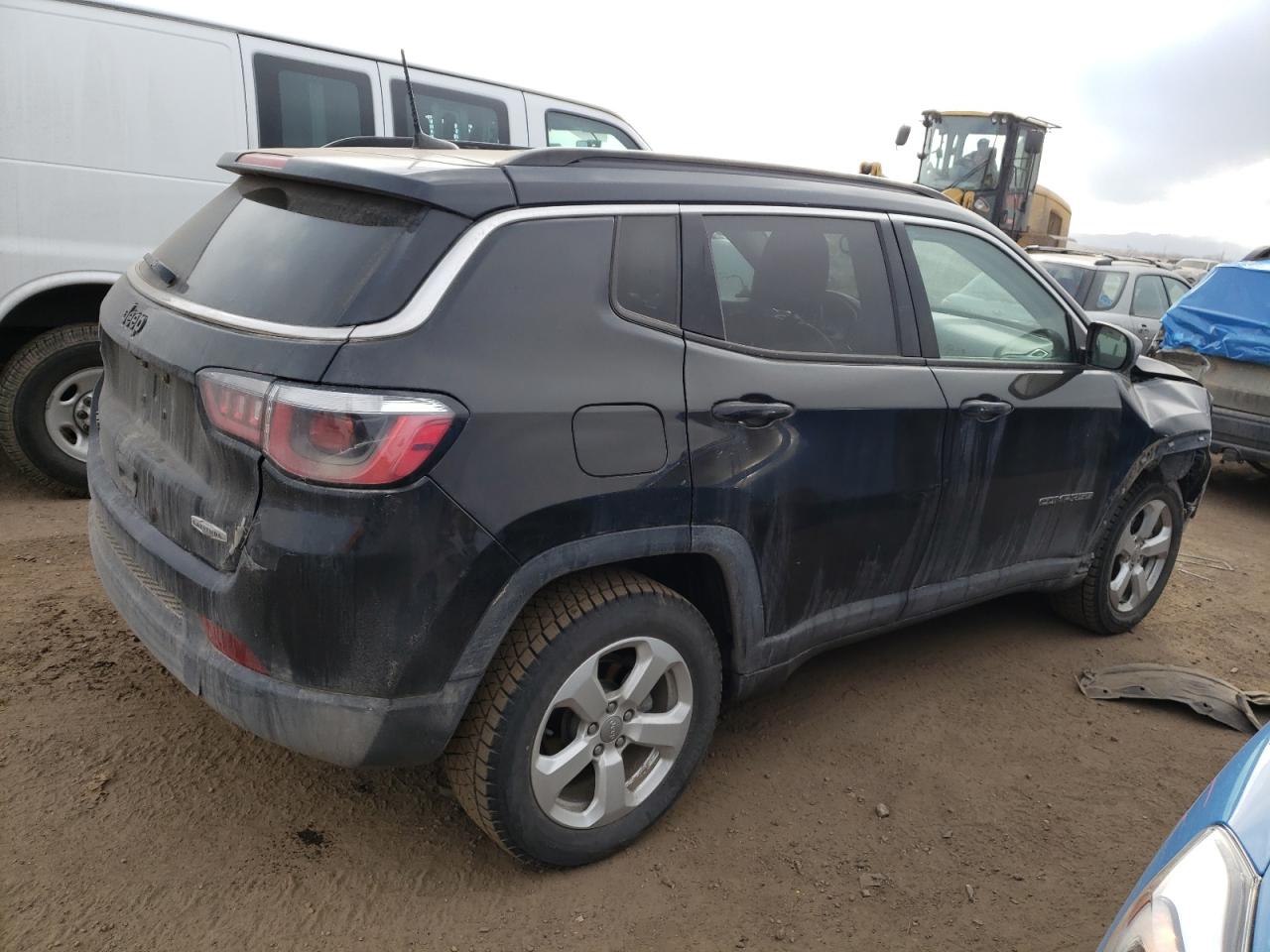 Photo 2 VIN: 3C4NJDBB6JT436560 - JEEP COMPASS 