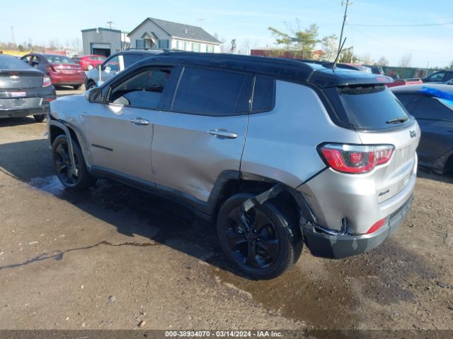 Photo 2 VIN: 3C4NJDBB6JT453410 - JEEP COMPASS 