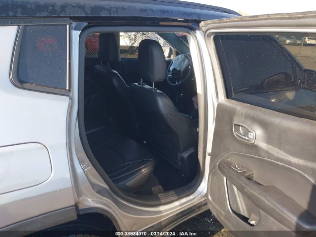 Photo 7 VIN: 3C4NJDBB6JT453410 - JEEP COMPASS 